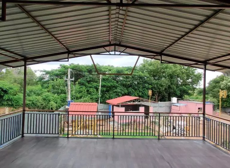 ホテル Kashmir Farmhouse   Hyderabad