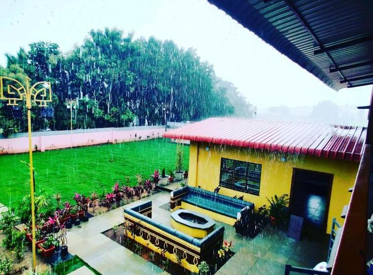 בית מלון כפרי Kashmir Farmhouse   Hyderabad