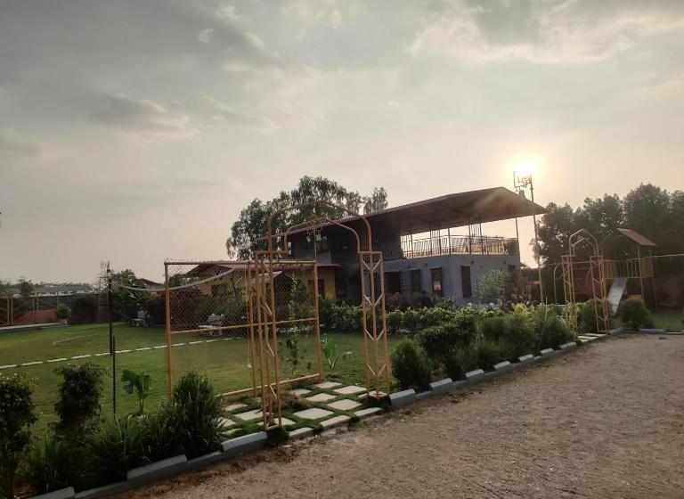 בית מלון כפרי Kashmir Farmhouse   Hyderabad