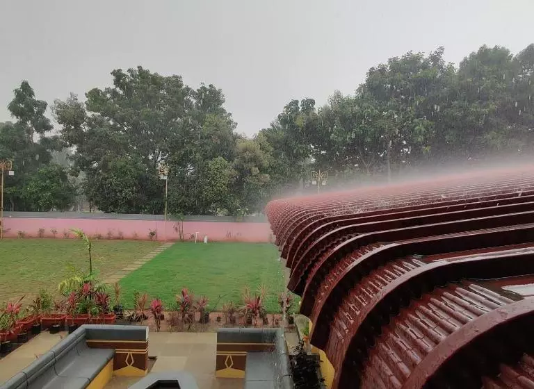 ホテル Kashmir Farmhouse   Hyderabad