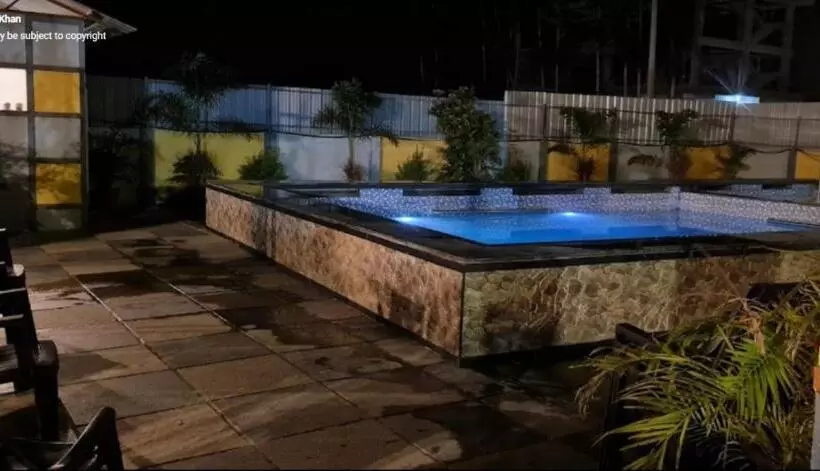 ホテル Kashmir Farmhouse   Hyderabad