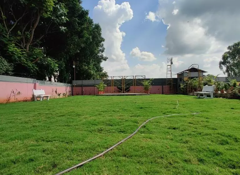 ホテル Kashmir Farmhouse   Hyderabad