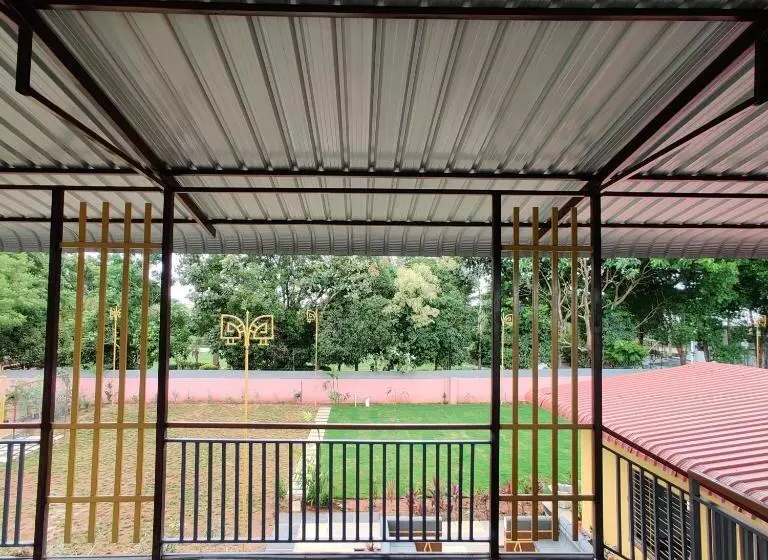 ホテル Kashmir Farmhouse   Hyderabad
