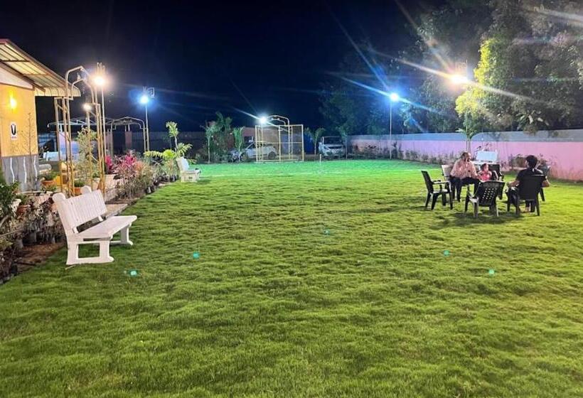 בית מלון כפרי Kashmir Farmhouse   Hyderabad