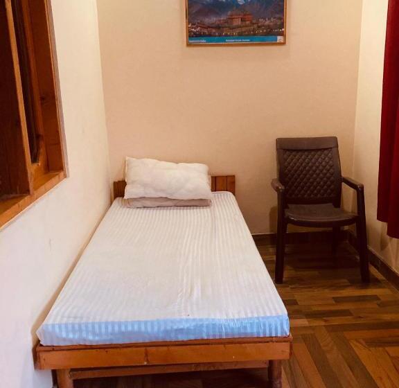 ホテル Kaveri Guest House Inn