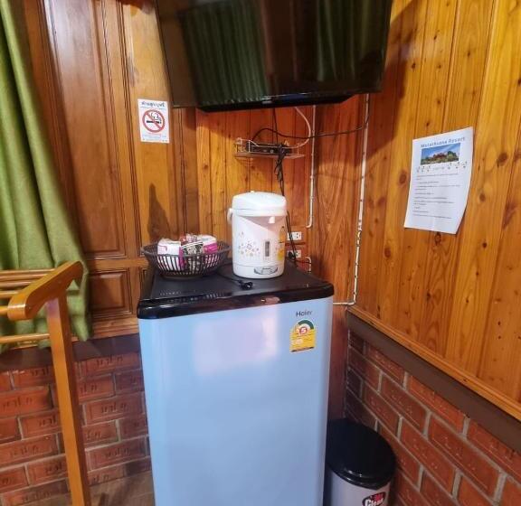 Hotel Metathsana Resort