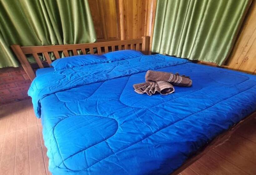 Hotel Metathsana Resort