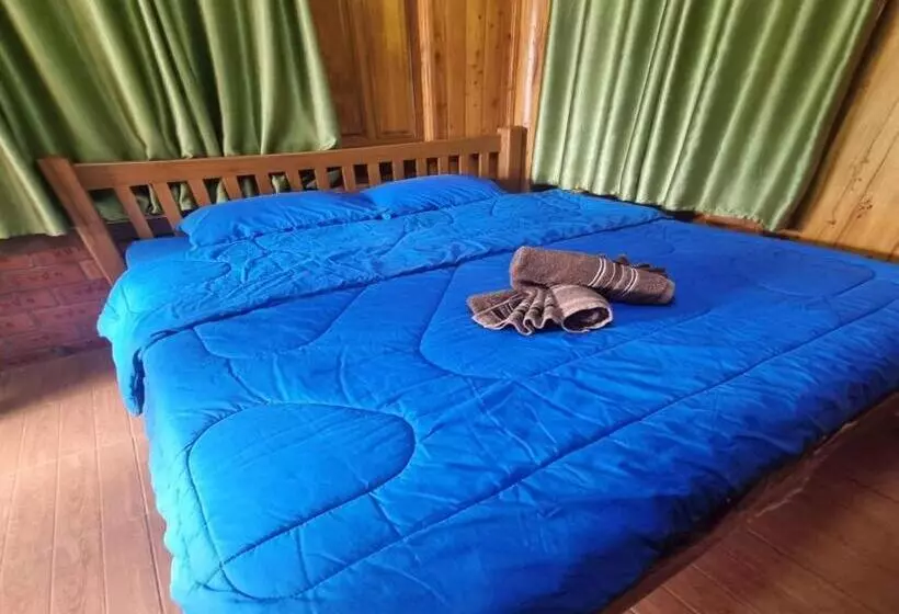 Hotelli Metathsana Resort