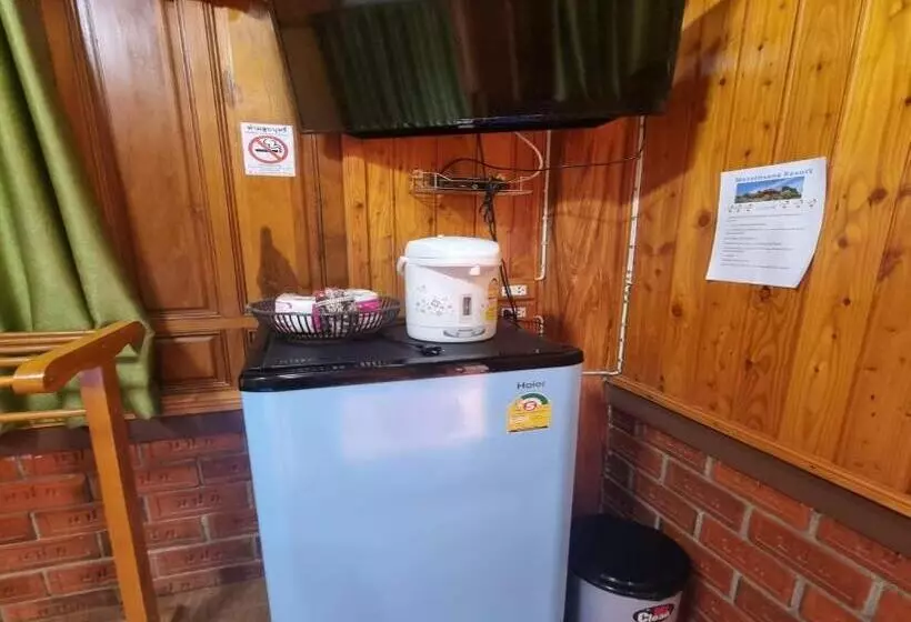 Hotelli Metathsana Resort