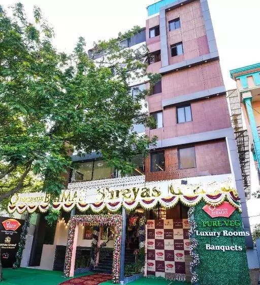 ホテル Shreyas Grand Ananthapuramu