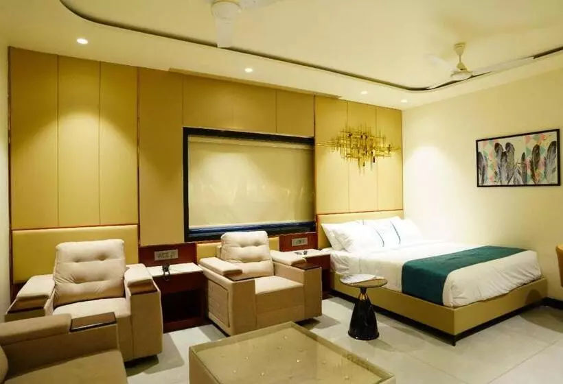 ホテル Shreyas Grand Ananthapuramu