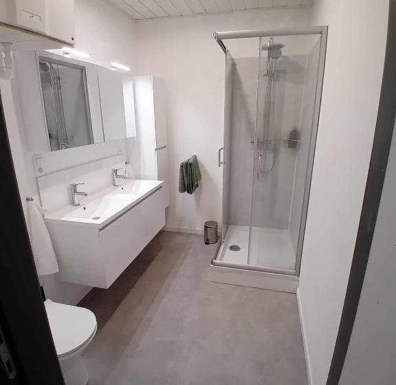 פנסיון Leuze Escale