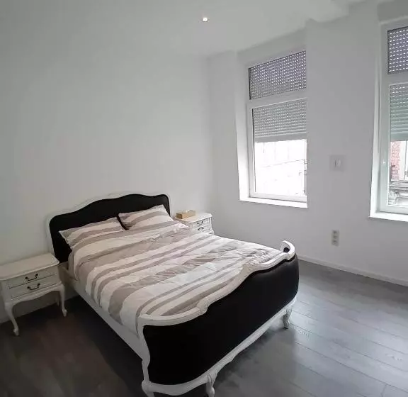 Majatalo Leuze Escale