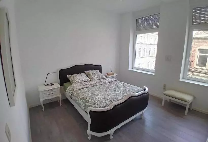 Majatalo Leuze Escale