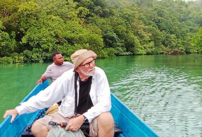 פנסיון Risen Raja Ampat