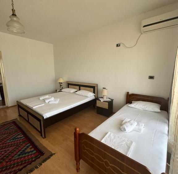 تختخواب و صبحانه Guest House Sofa