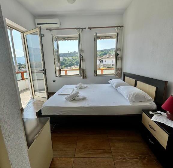 تختخواب و صبحانه Guest House Sofa