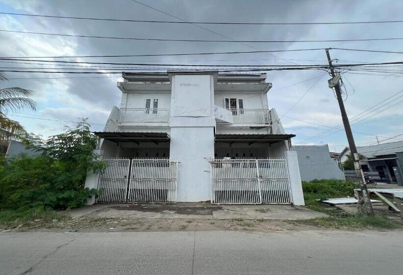 Отель Oyo 94161 Kost Aisyah