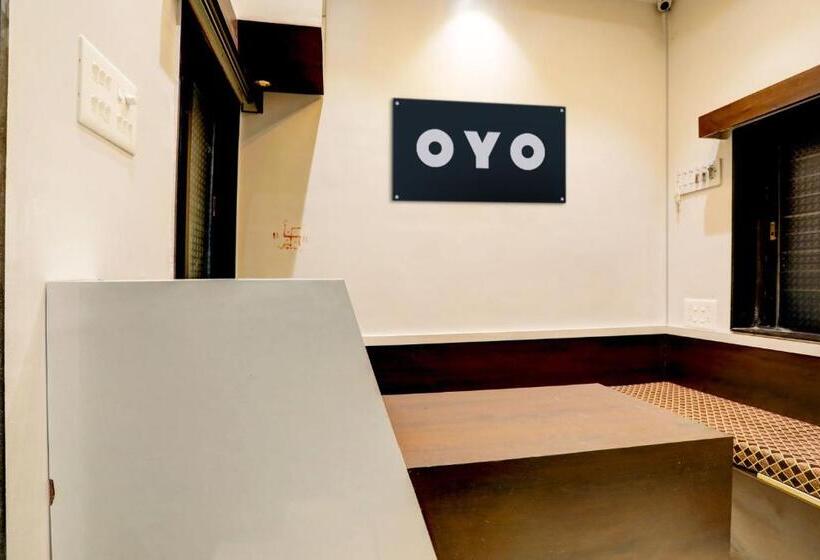 O Yuvraj Hotel Barshi