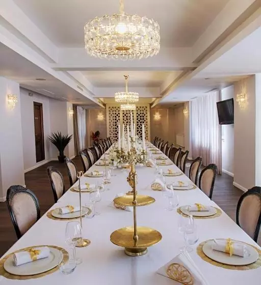 Hotelli Privighetoarea