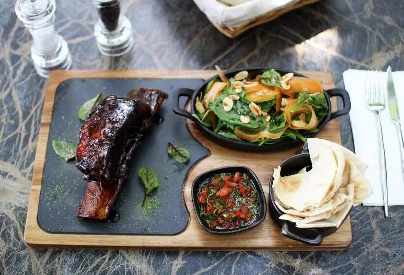 Hotelli Privighetoarea