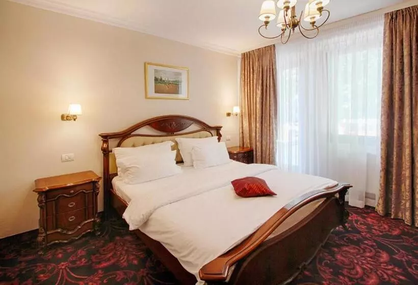 Hotelli Privighetoarea