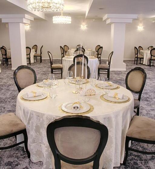 호텔 Privighetoarea