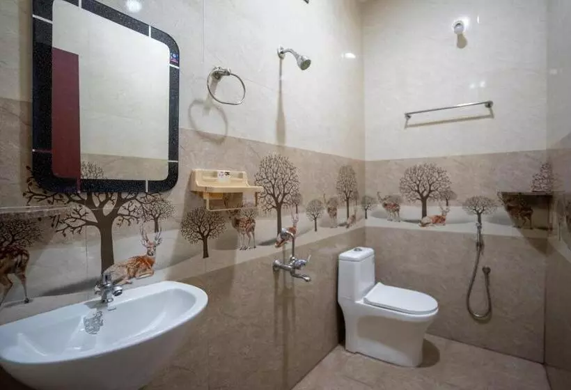 Hotelli Raja Garden Hills View