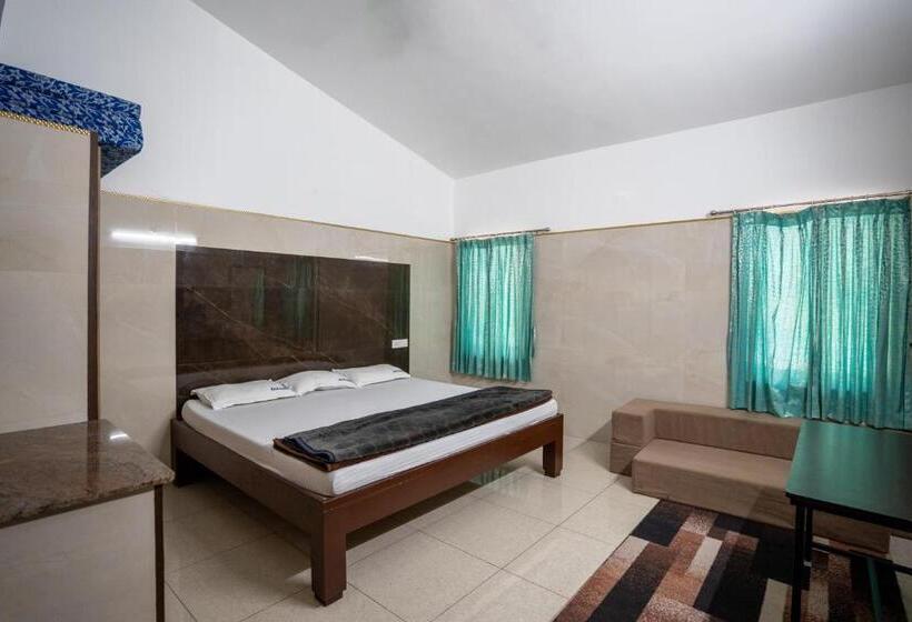 Hotel Raja Garden Hills View