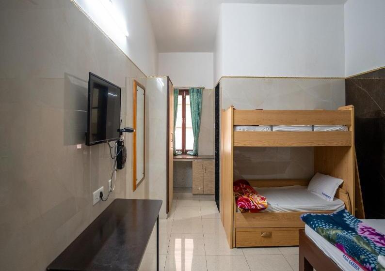 Hotel Raja Garden Hills View