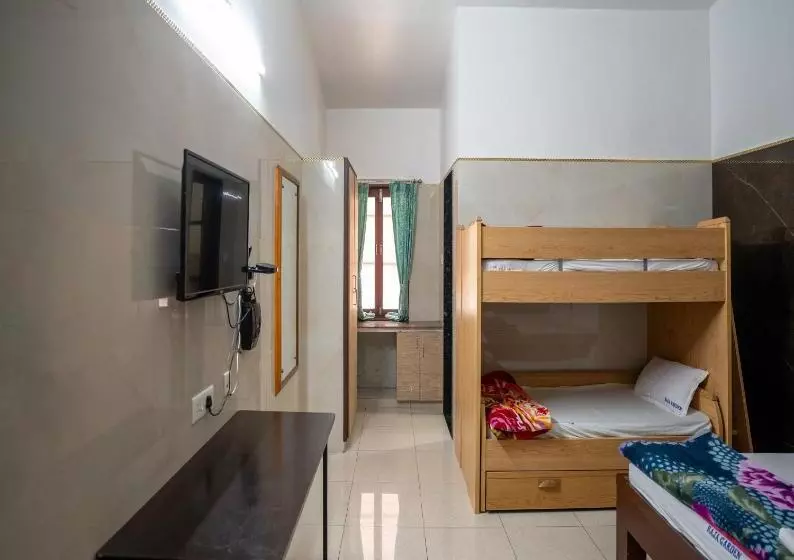 Hotelli Raja Garden Hills View