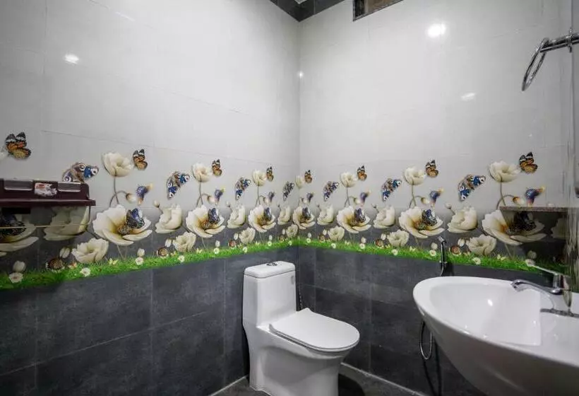 Hotelli Raja Garden Hills View