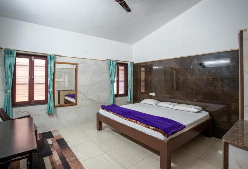 Hotel Raja Garden Hills View