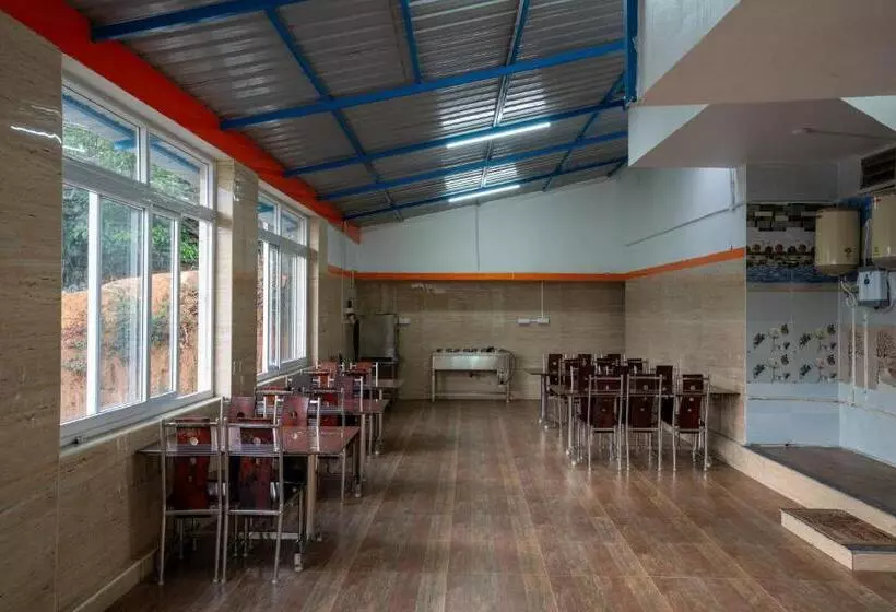 Hotelli Raja Garden Hills View