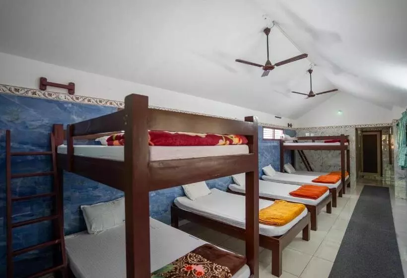 Hotelli Raja Garden Hills View