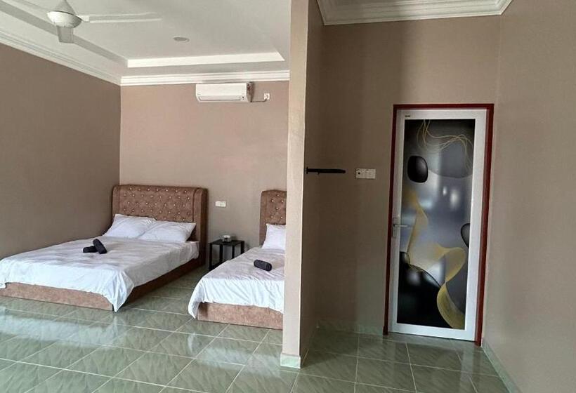 Hotel Sasuka Chalet Pantai Pandak