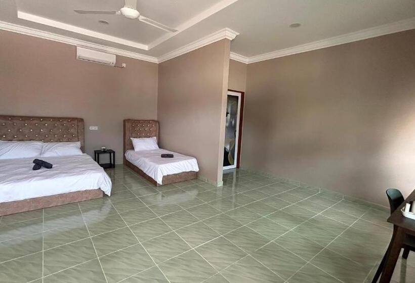 Hotel Sasuka Chalet Pantai Pandak