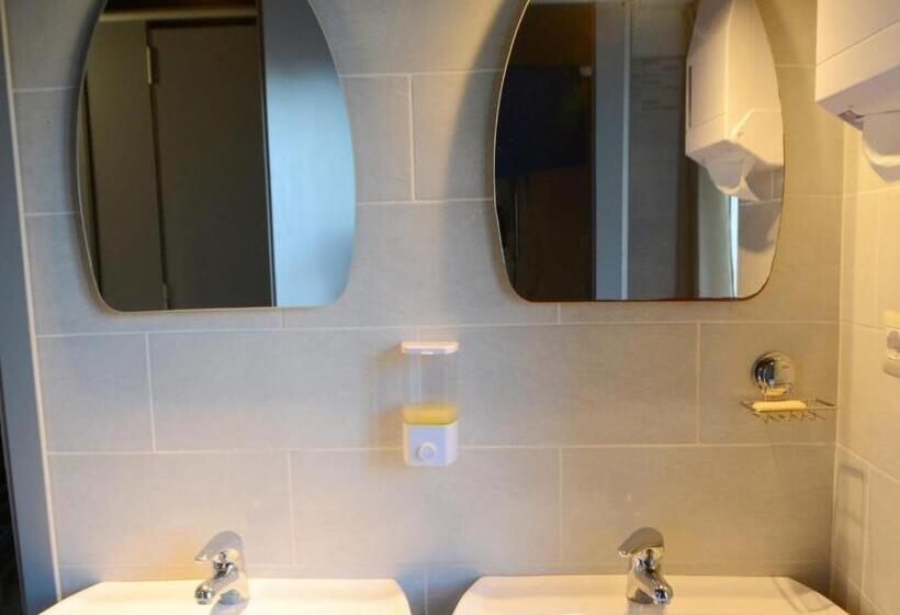 Ostello Cartiera La Buca