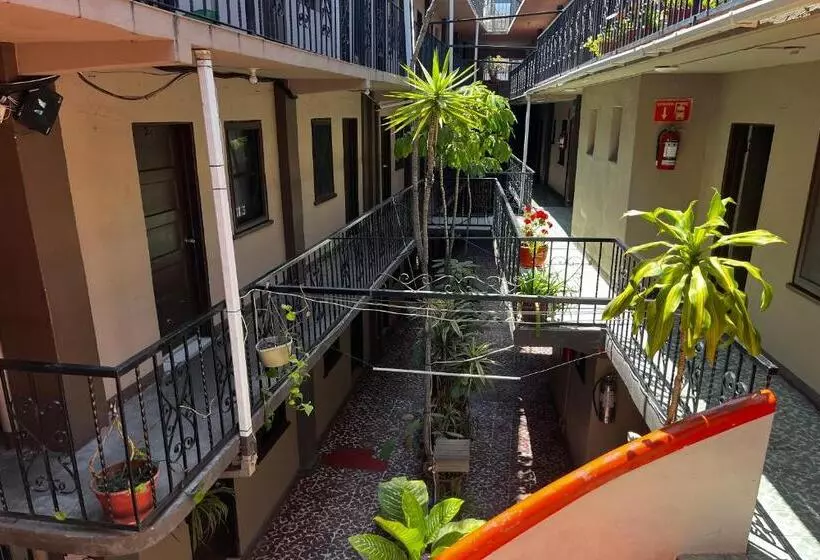 Oyo Hotel Linda