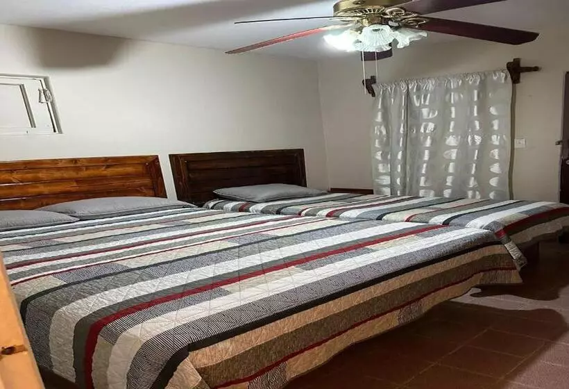 Oyo Hotel Linda