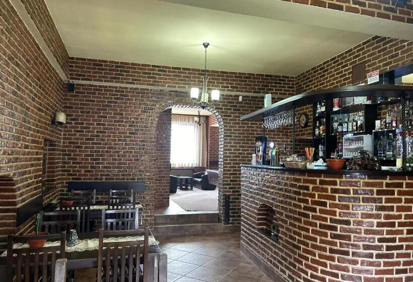 پانسیون Casa Alex Rasnov