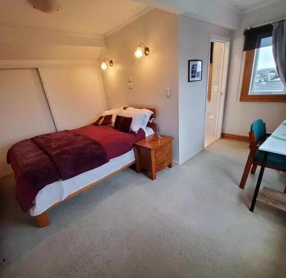 پانسیون Hauraki Corner Guesthouse