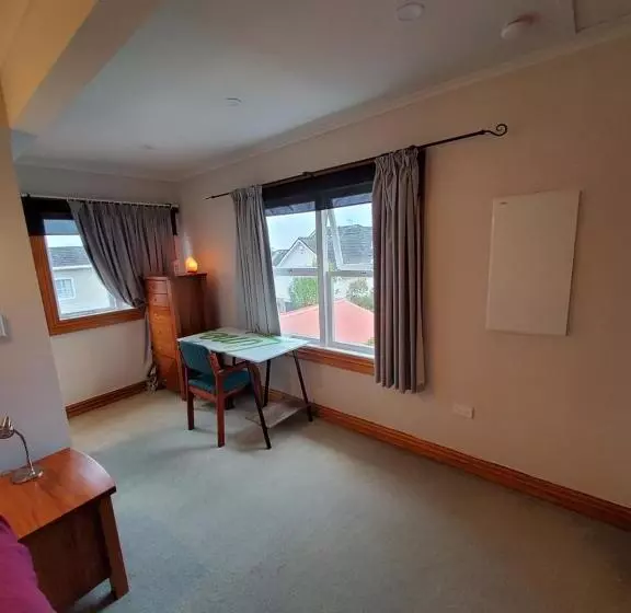 پانسیون Hauraki Corner Guesthouse