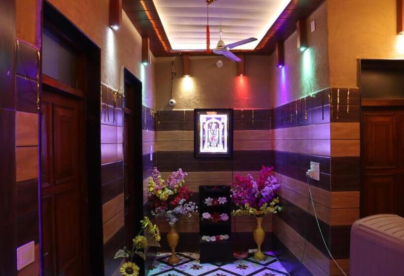 פנסיון Tirupati Bhawan