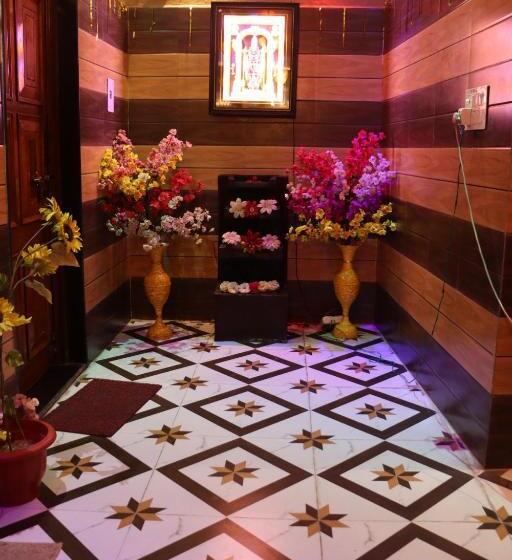 פנסיון Tirupati Bhawan