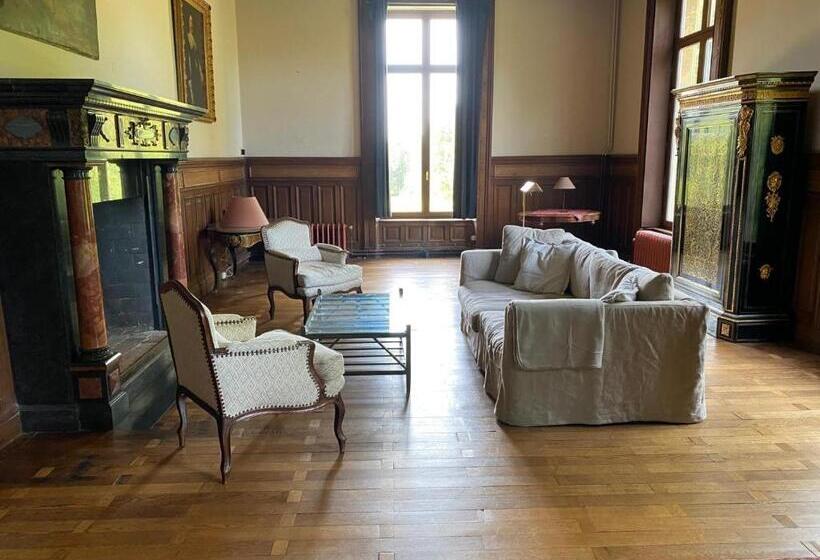 צימר Château De Laclaireau