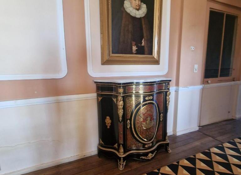 צימר Château De Laclaireau