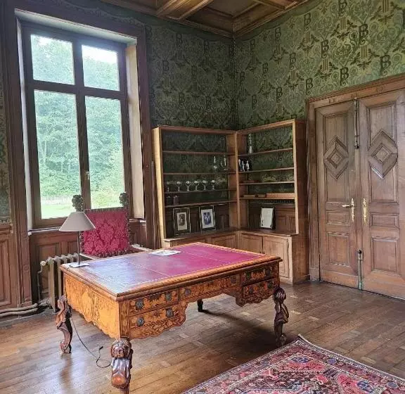 ベッドアンドブレックファースト Château De Laclaireau