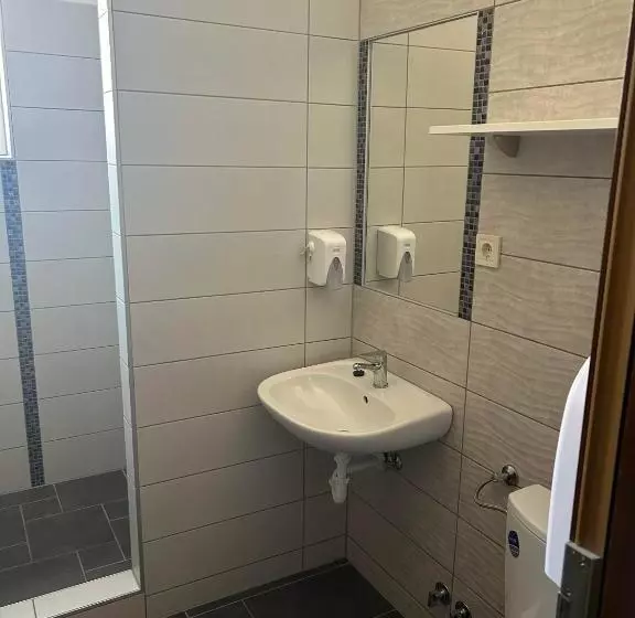 Aamiaismajoitus (B&B) M70 Panzió Muraszemenye