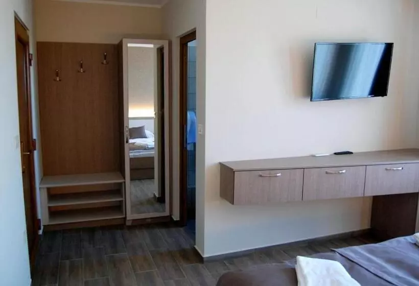 Aamiaismajoitus (B&B) M70 Panzió Muraszemenye